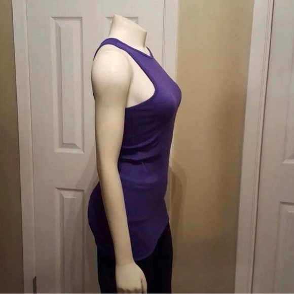 Lululemon Seamlessly Covered Tank 6 #6-08 - Picture 5 of 10